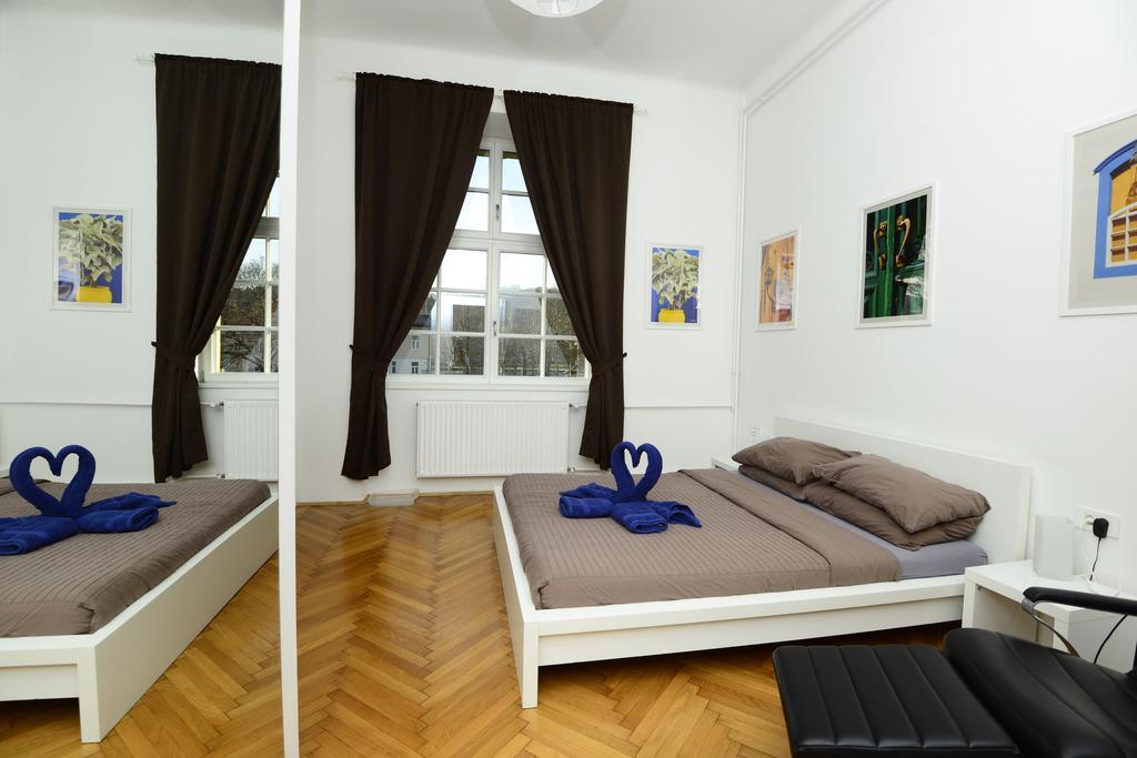 Galeria Rooms Liubliana Quarto foto